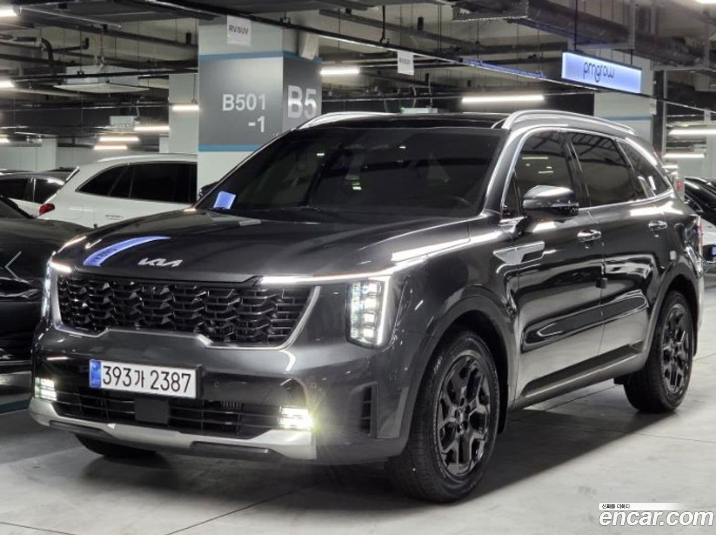 Main__Slider__Photo:Sorento Kia 2024.6-0