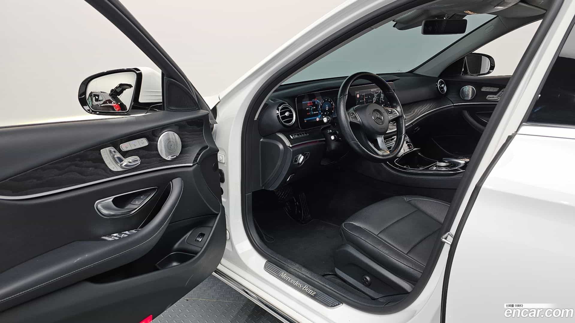 E-Class Mercedes-Benz 2017.7-INNER-010