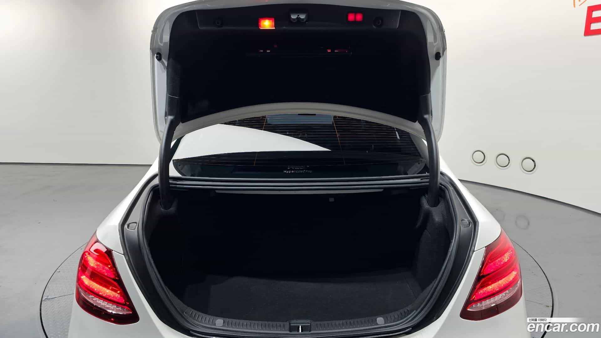 E-Class Mercedes-Benz 2017.7-OPTION-024
