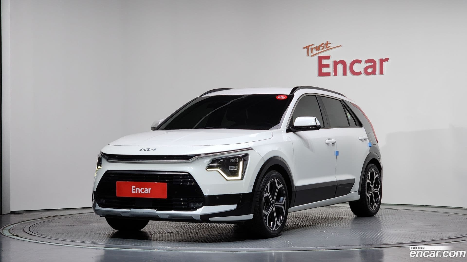 Main__Slider__Photo:Niro Kia 2022.8-0