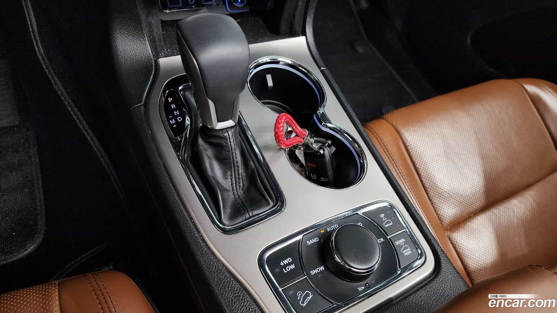 Cherokee Jeep 2021.0-INNER-009