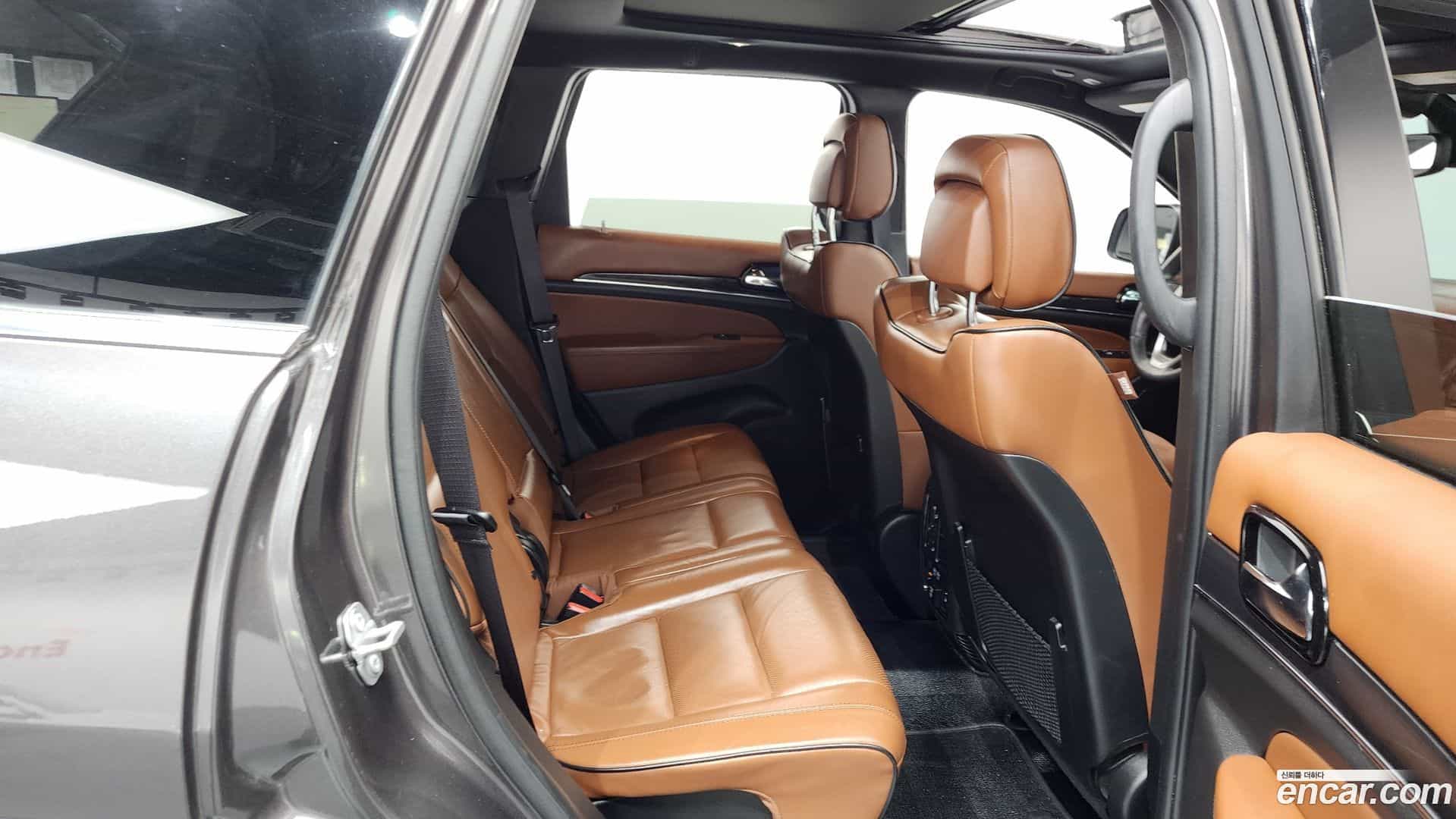 Cherokee Jeep 2021.0-OPTION-016