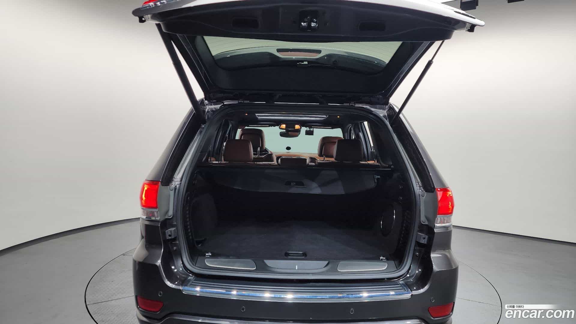 Cherokee Jeep 2021.0-OPTION-024