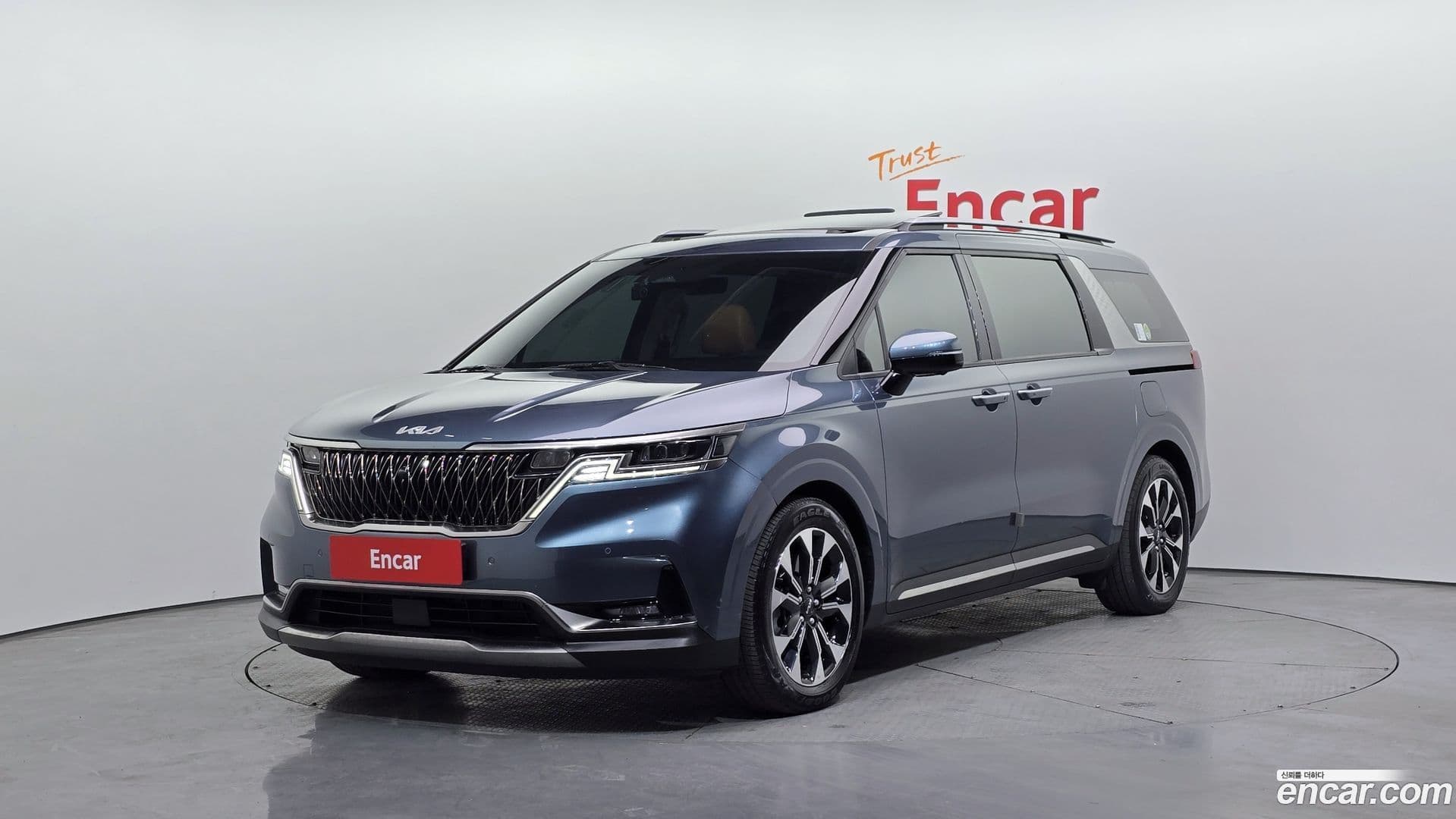Main__Slider__Photo:Canival Kia 2021.8-0