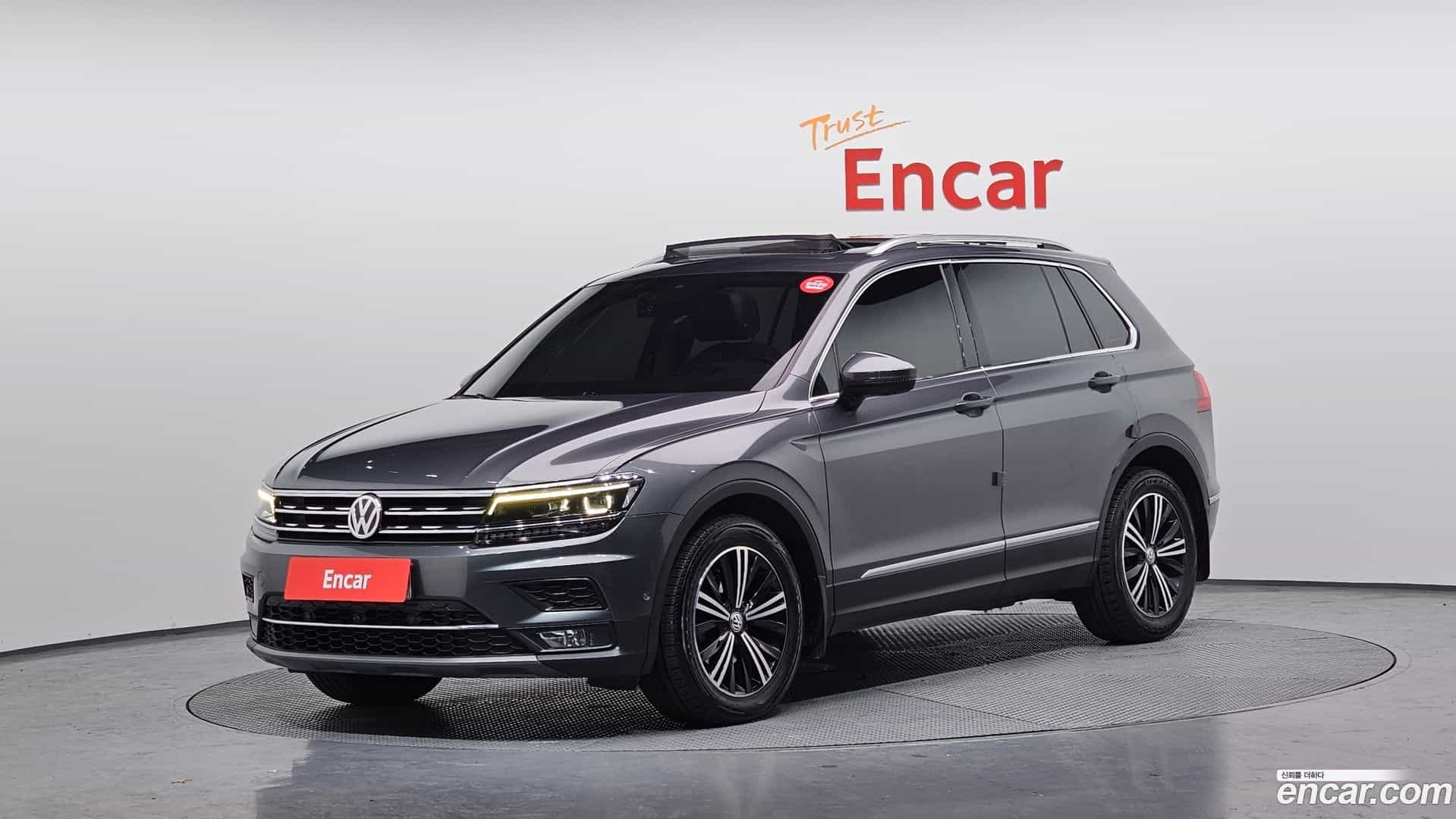 Tiguan Volkswagen 2020.5-OUTER-001