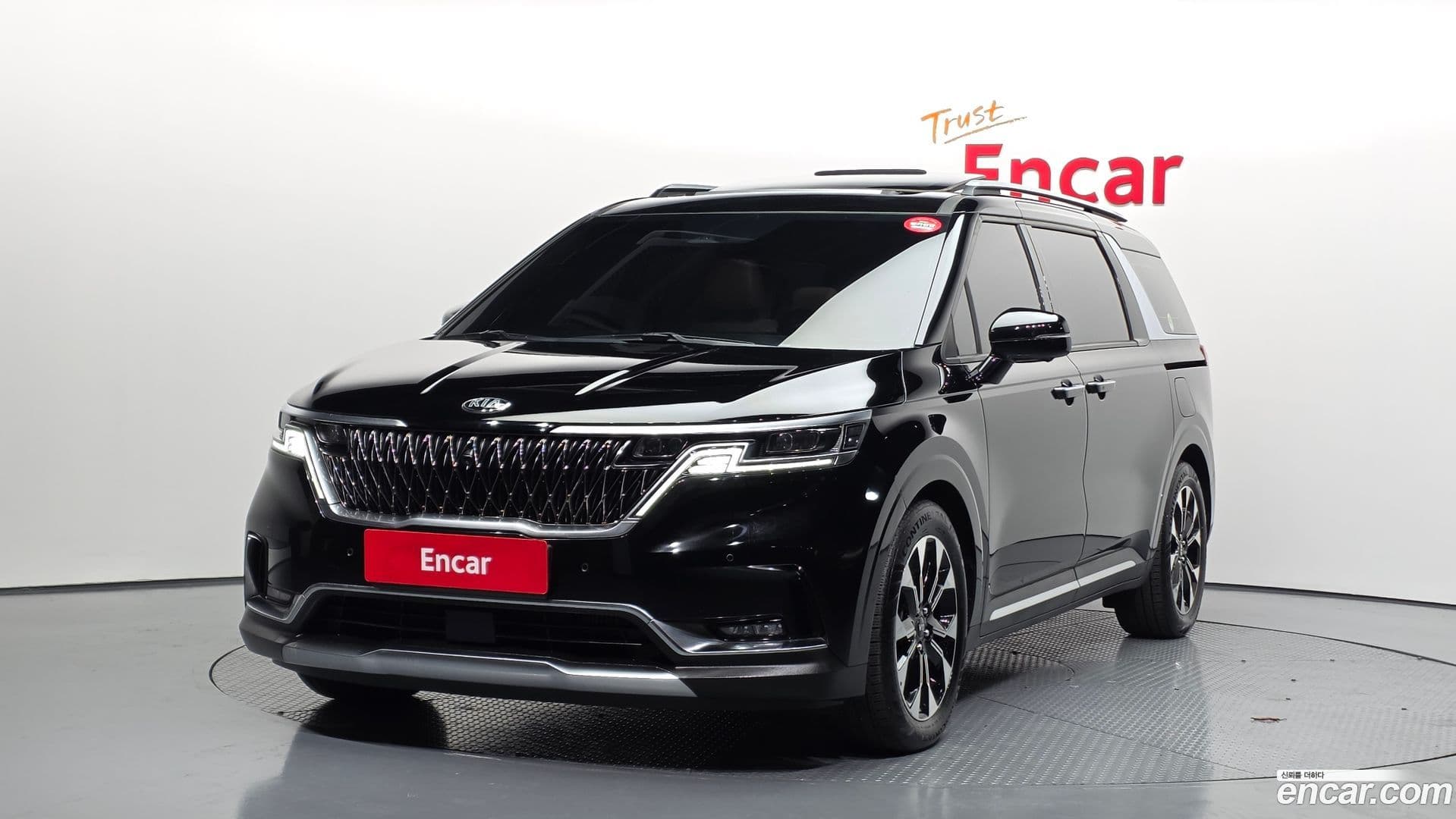 Main__Slider__Photo:Canival Kia 2021.1-0