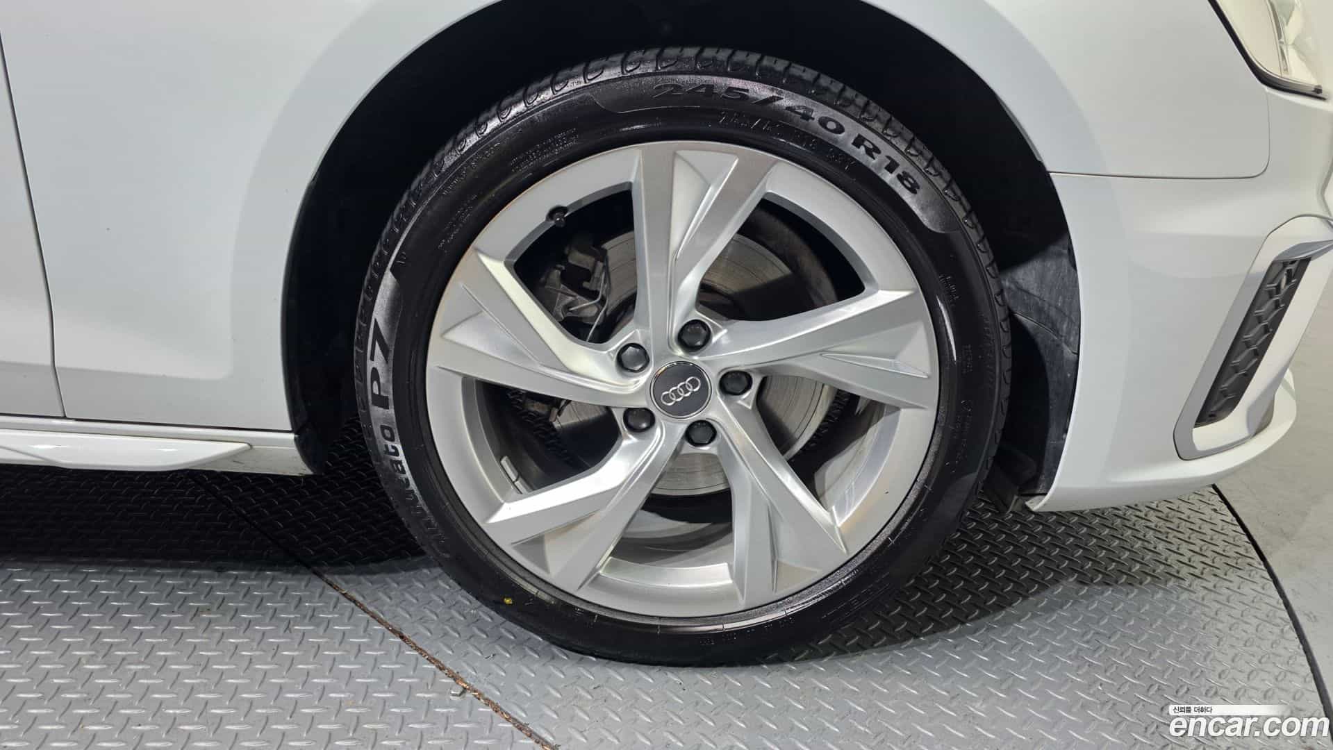 A4 Audi 2021.11-OUTER-005