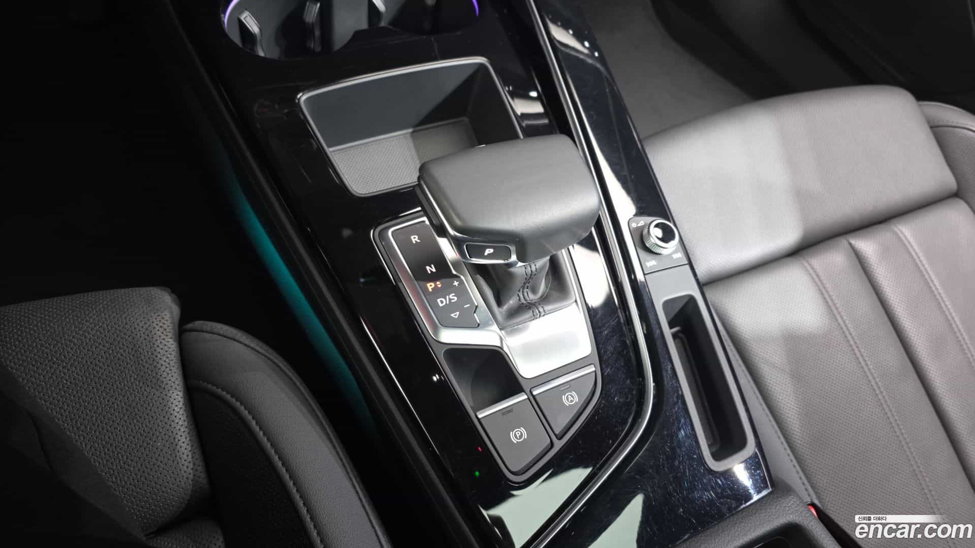 A4 Audi 2021.11-INNER-009