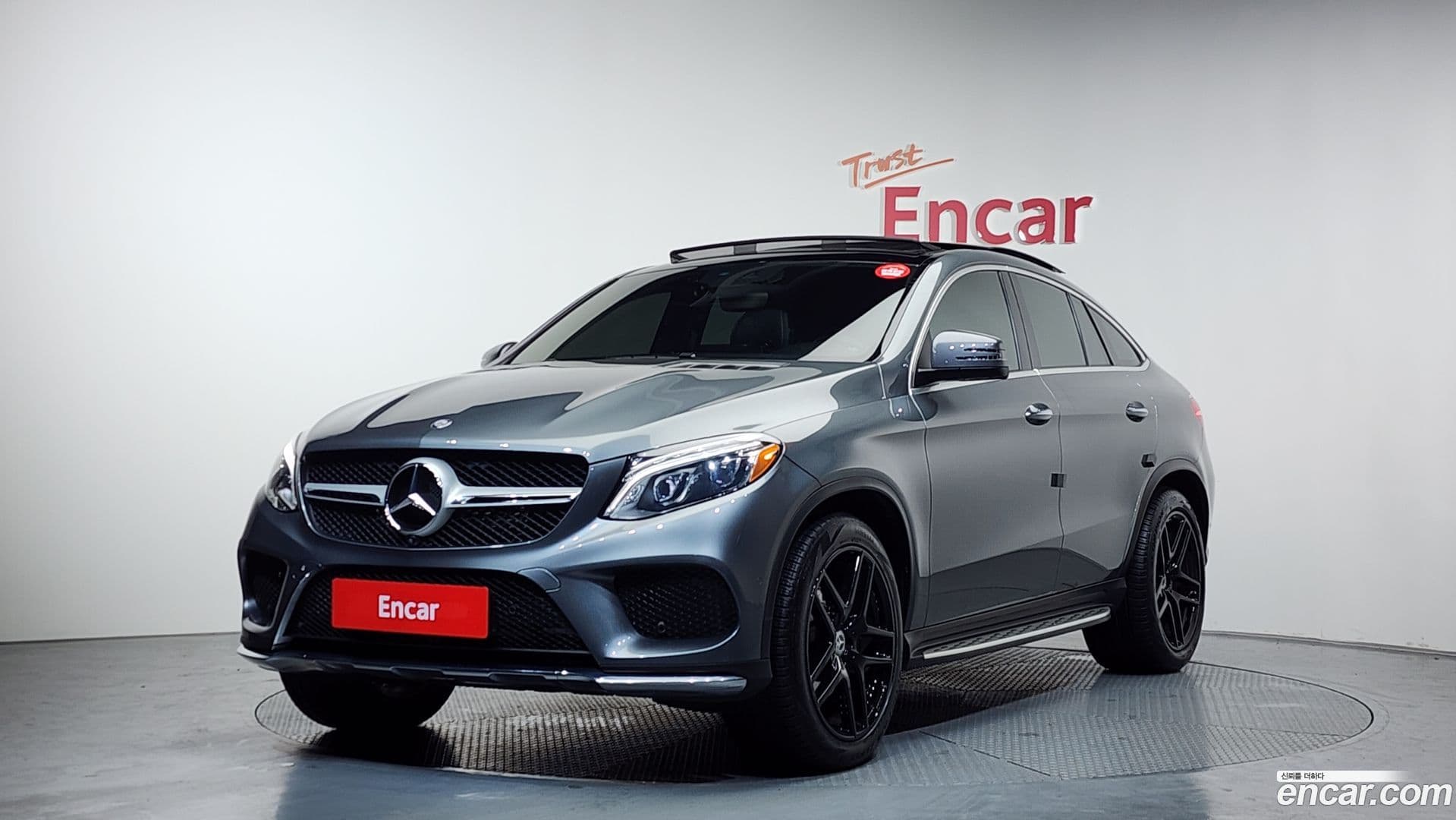 Main__Slider__Photo:GLE-Class Mercedes-Benz 2017.2-0