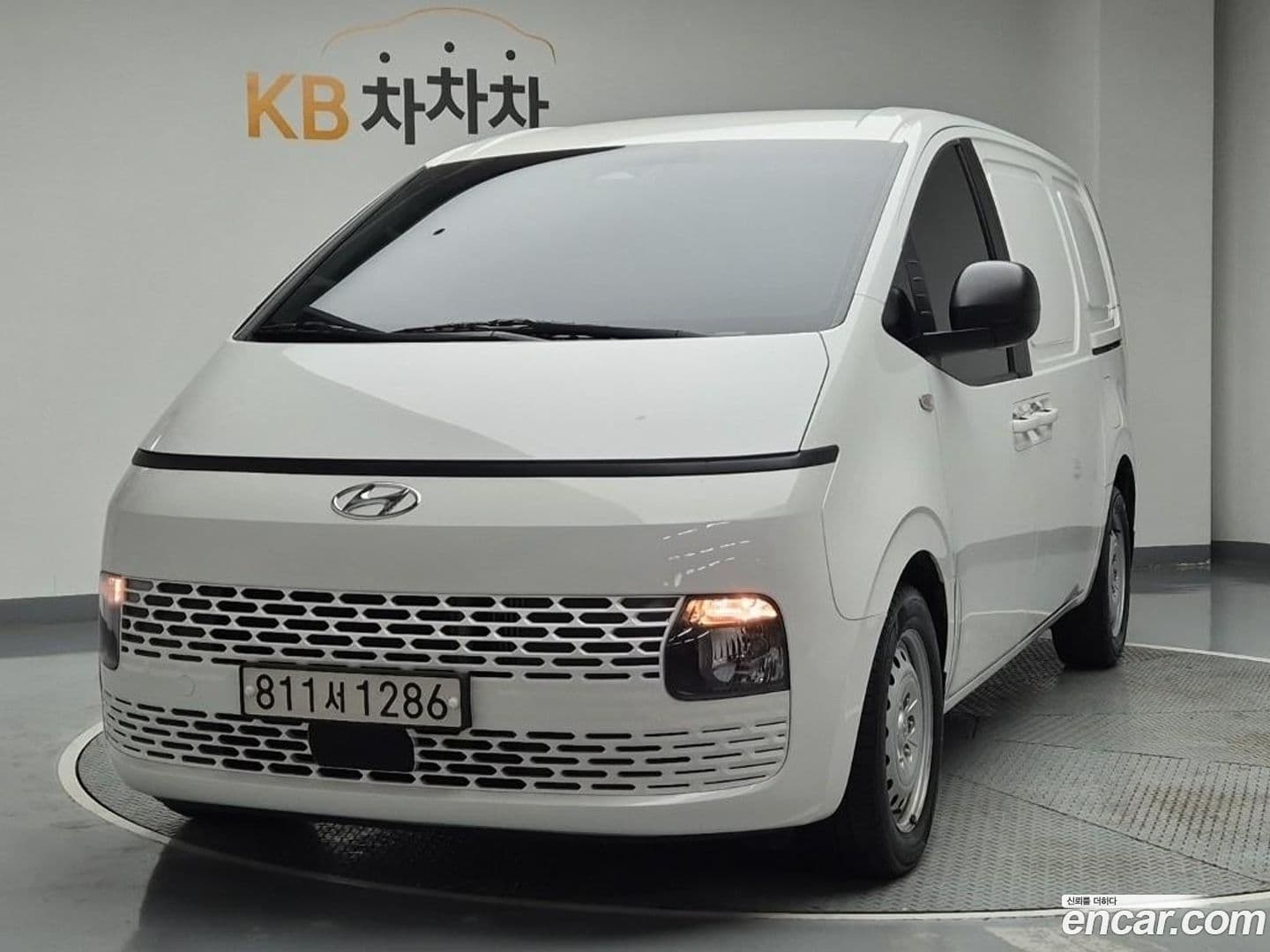 Main__Slider__Photo:Staria Hyundai 2022.6-0