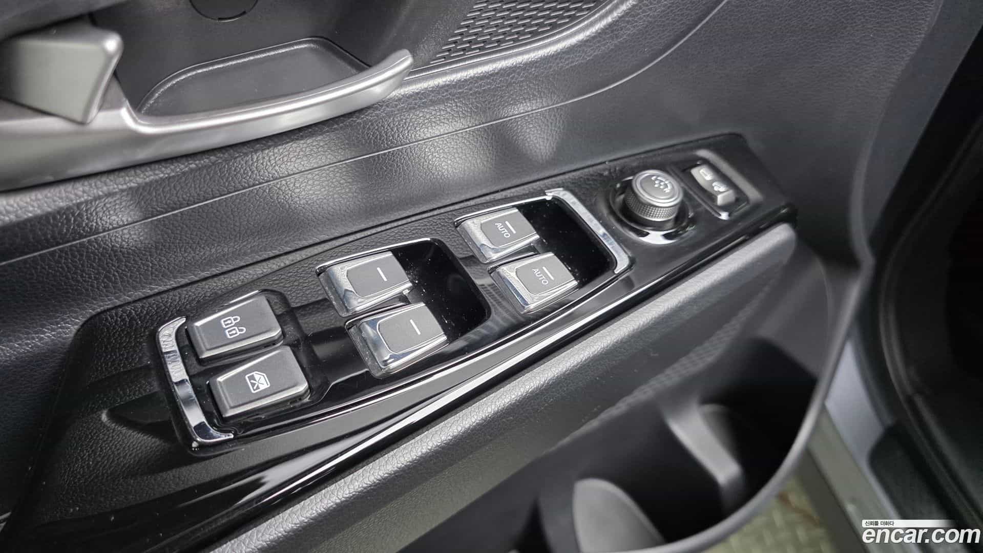 KORANDO KG Mobility 2021.10-OPTION-016