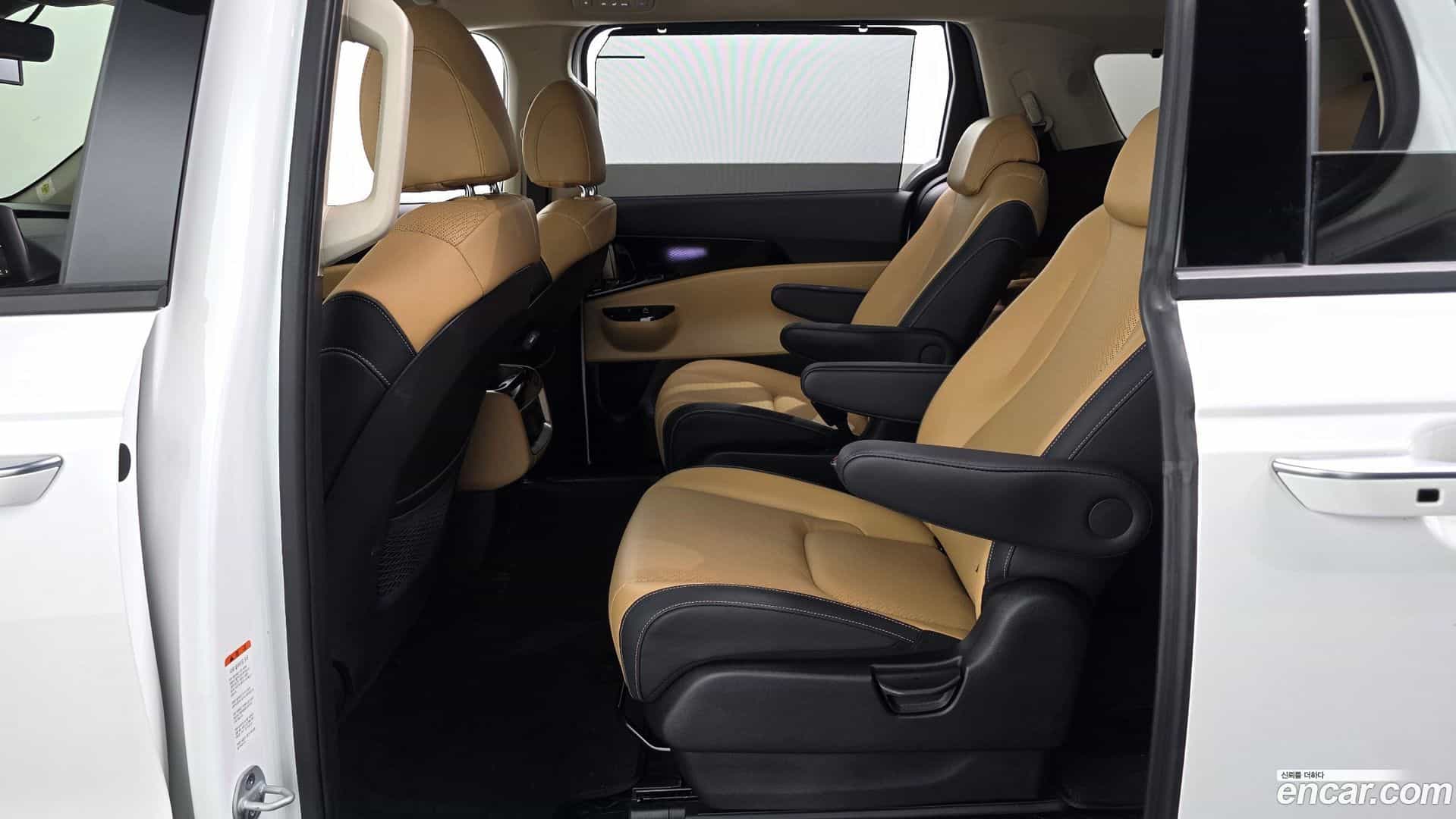 Canival Kia 2023.6-OPTION-016