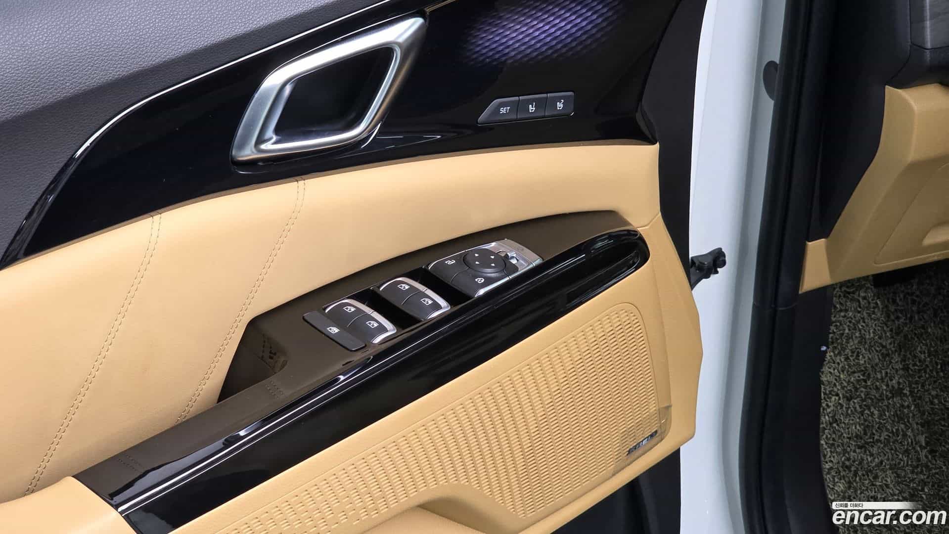 Canival Kia 2023.6-OPTION-021