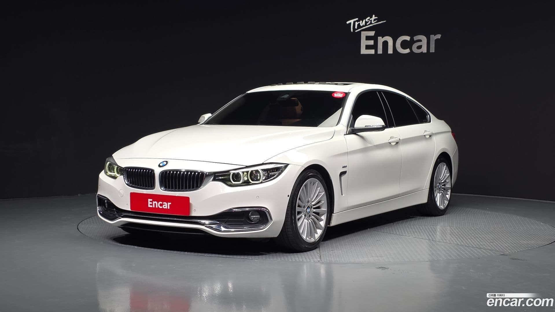 Main__Slider__Photo:4-Series BMW 2018.4-0