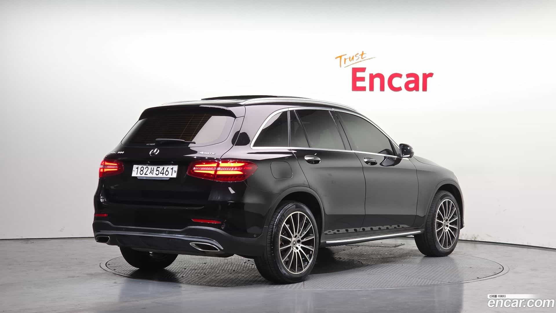 GLC-Class Mercedes-Benz 2019.9-OUTER-002