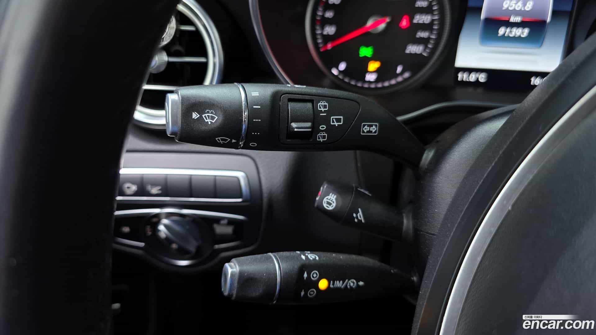 GLC-Class Mercedes-Benz 2019.9-OPTION-020