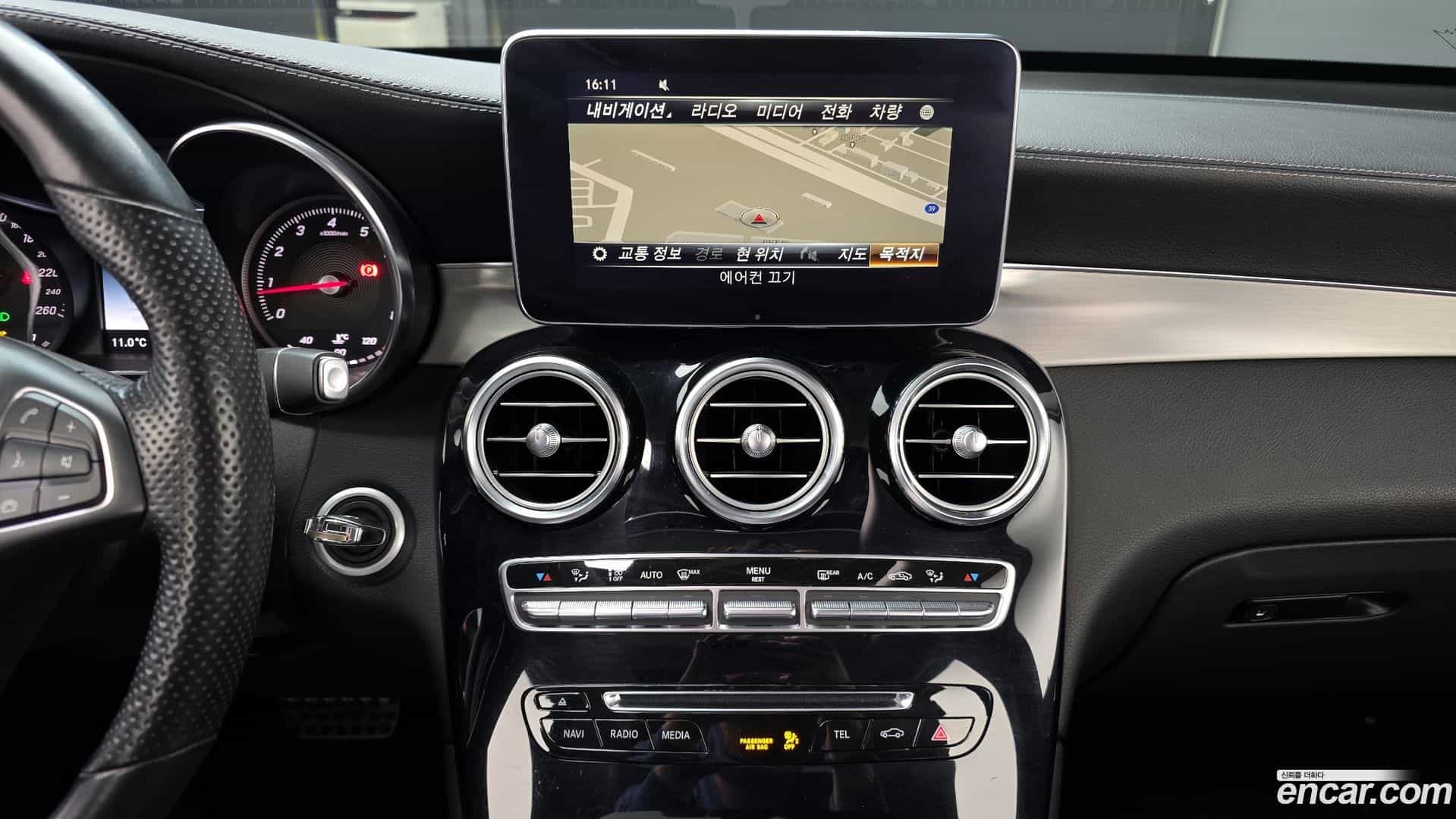 GLC-Class Mercedes-Benz 2019.9-OPTION-022