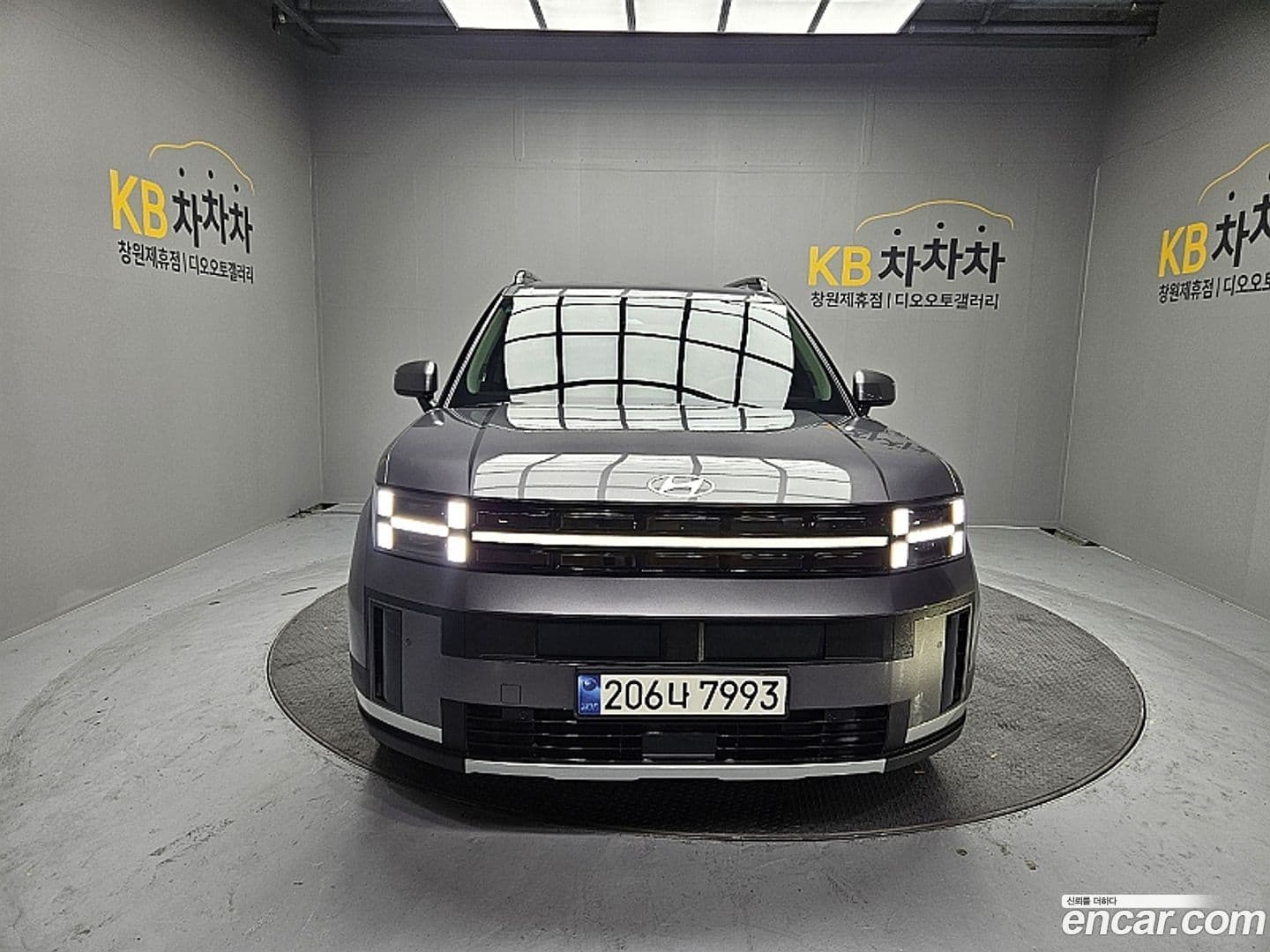 Main__Slider__Photo:Santafe Hyundai 2024.0-0