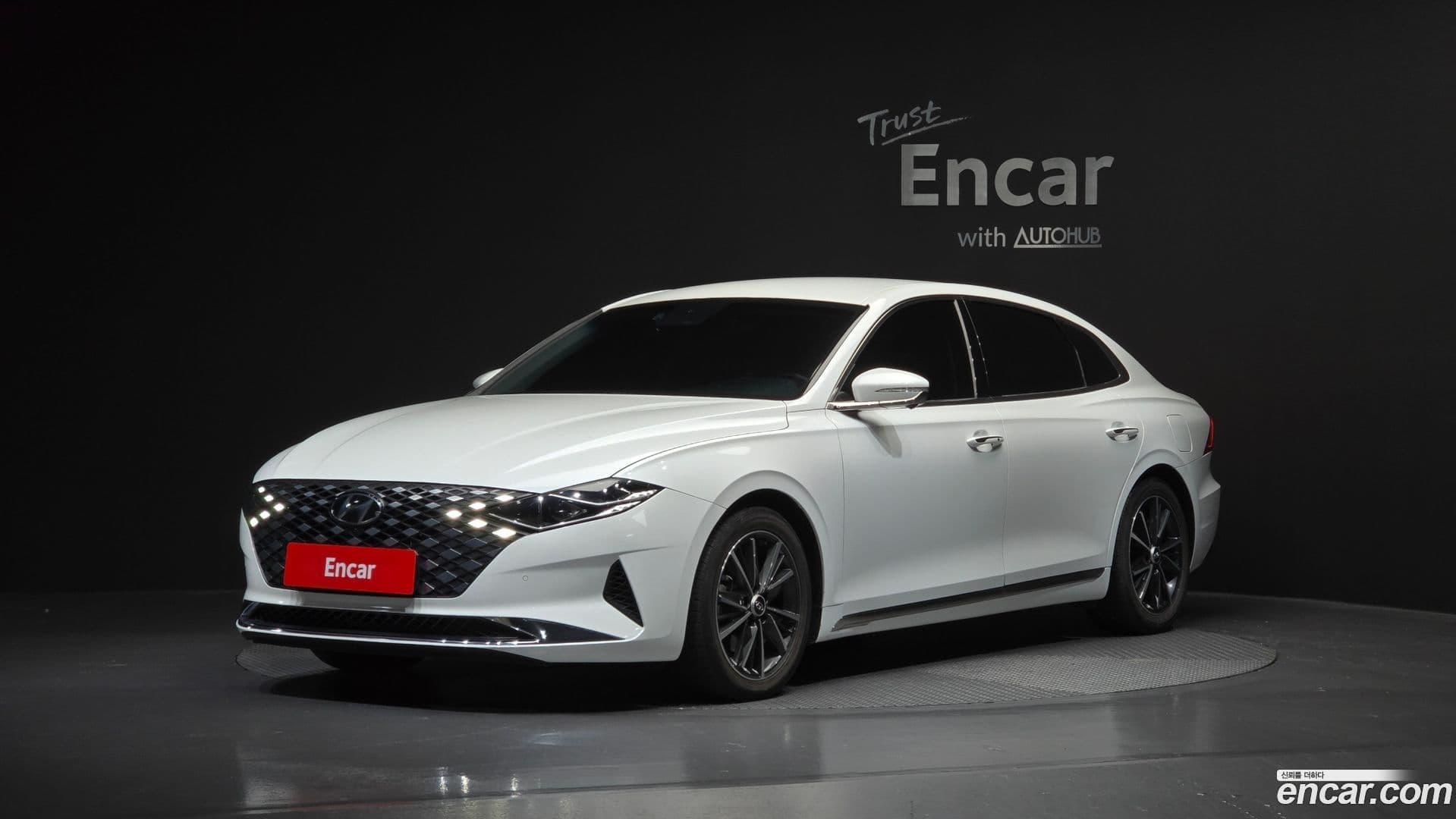 Main__Slider__Photo:Grandeur Hyundai 2021.0-0