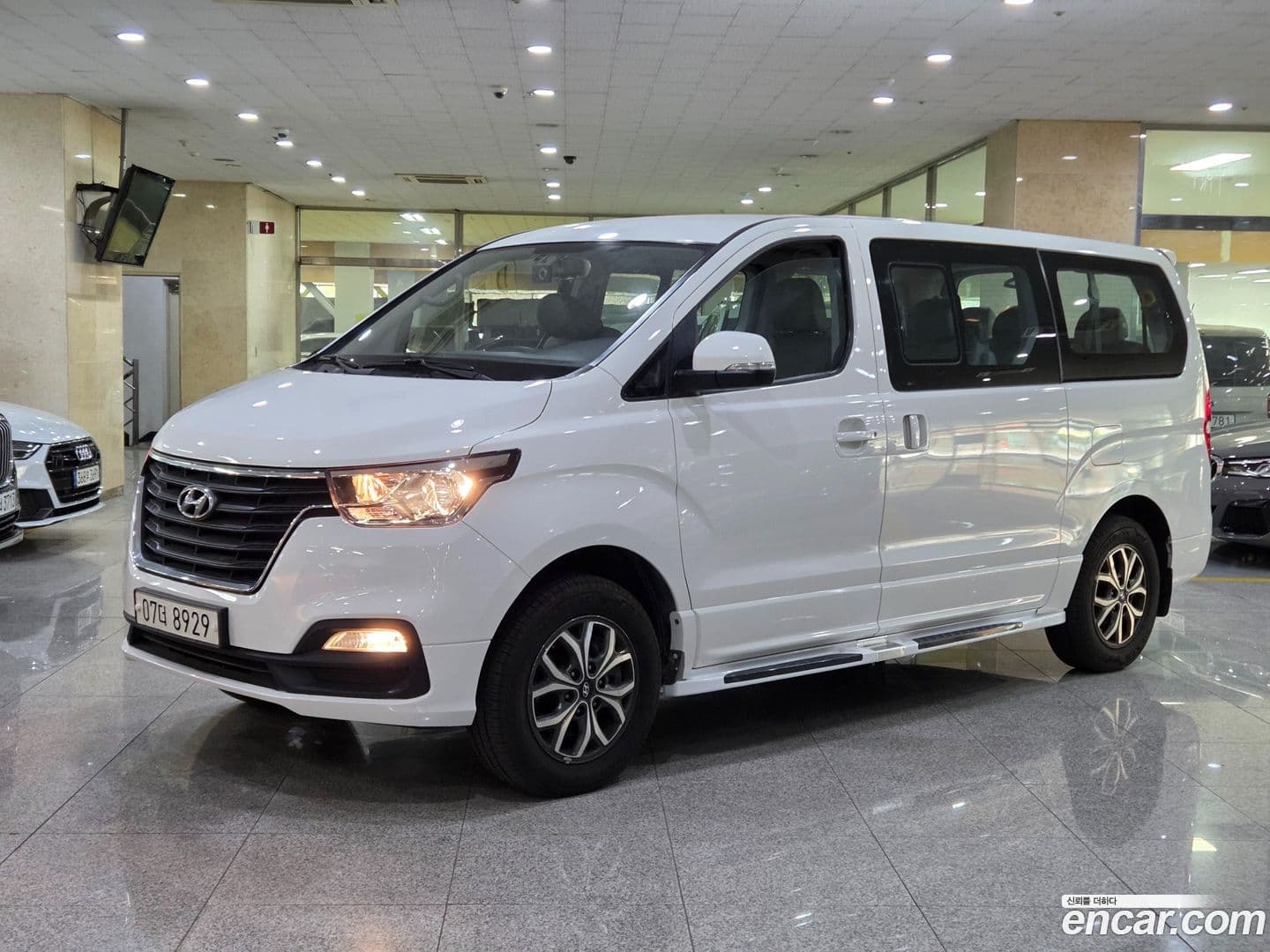 Main__Slider__Photo:Starex Hyundai 2018.8-0