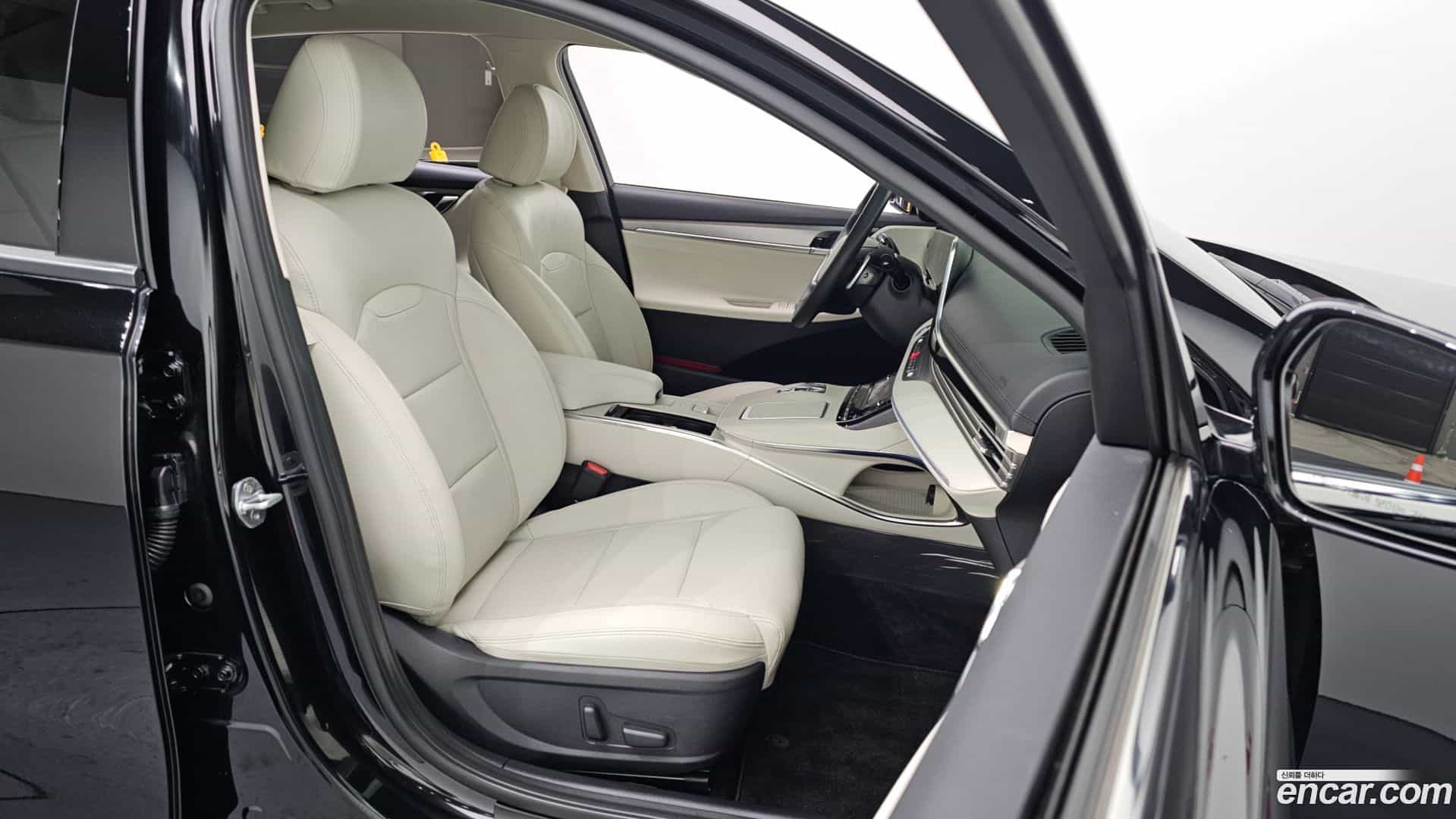 Grandeur Hyundai 2022.0-OPTION-015