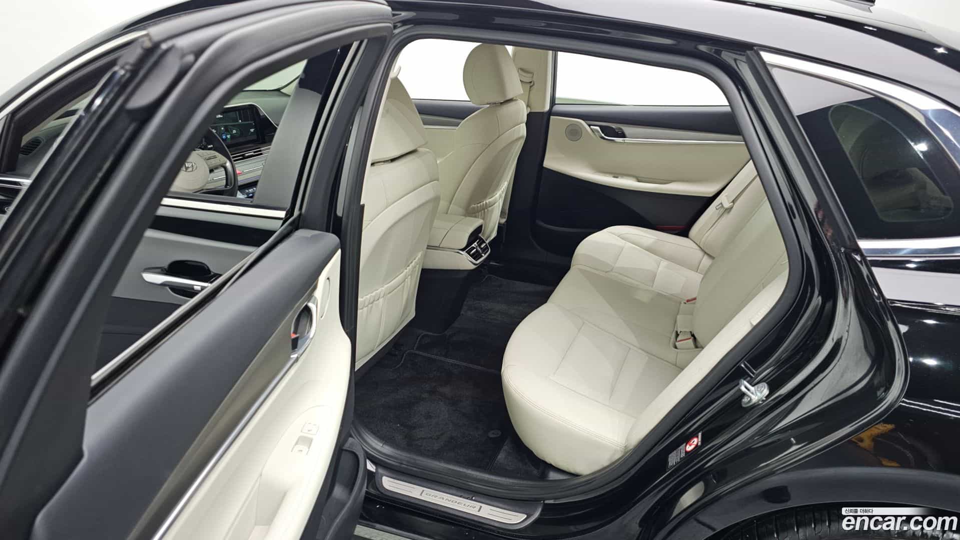 Grandeur Hyundai 2022.0-OPTION-017