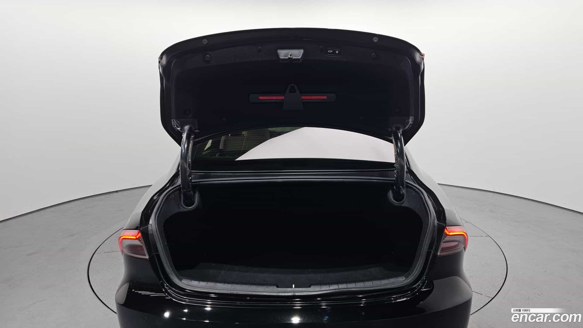 Grandeur Hyundai 2022.0-OPTION-024