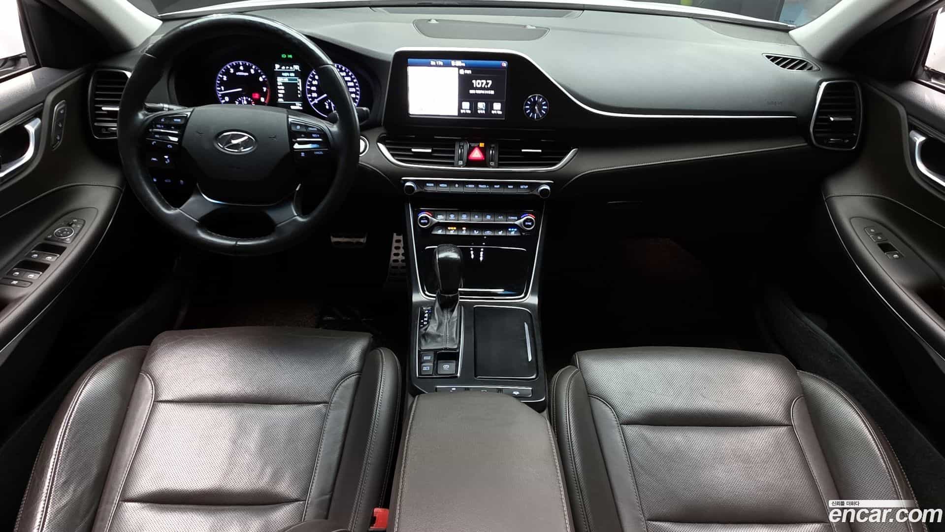 Grandeur Hyundai 2018.0-INNER-007