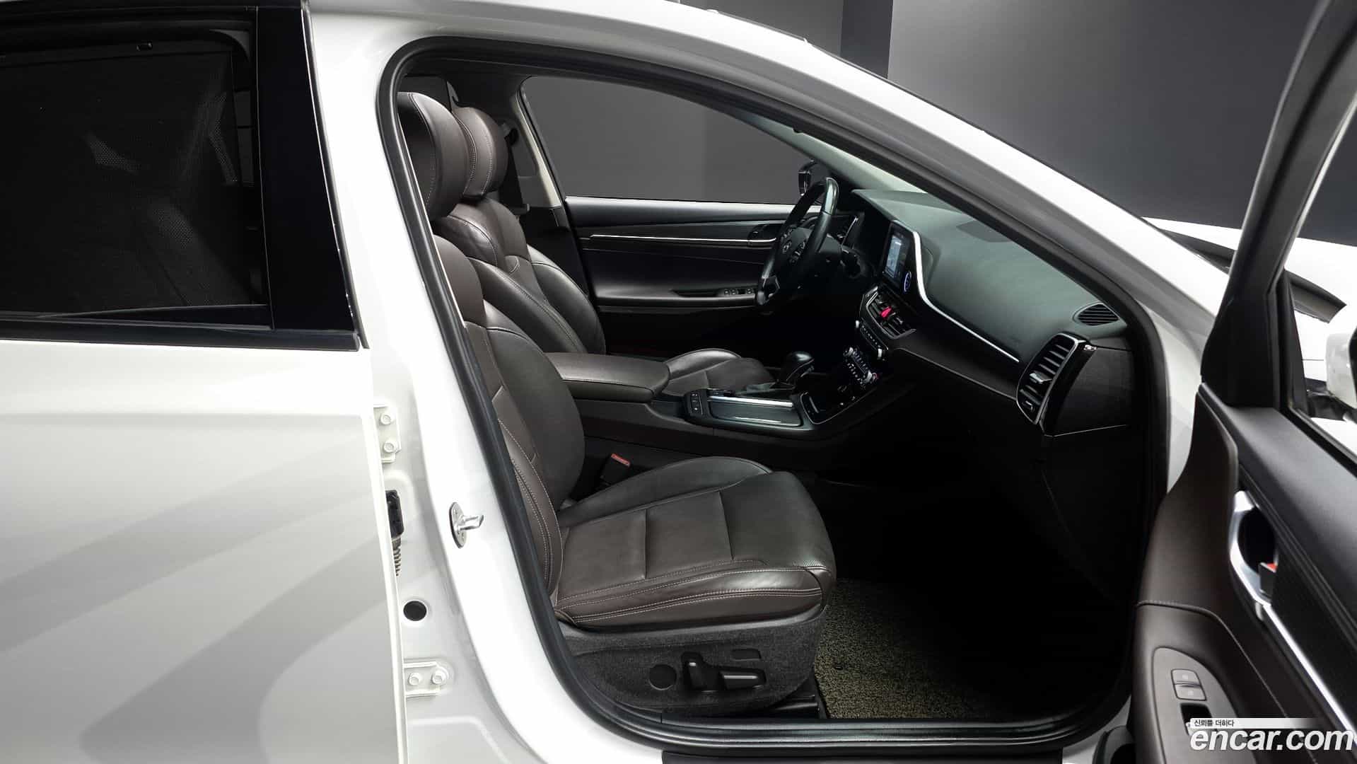 Grandeur Hyundai 2018.0-INNER-010