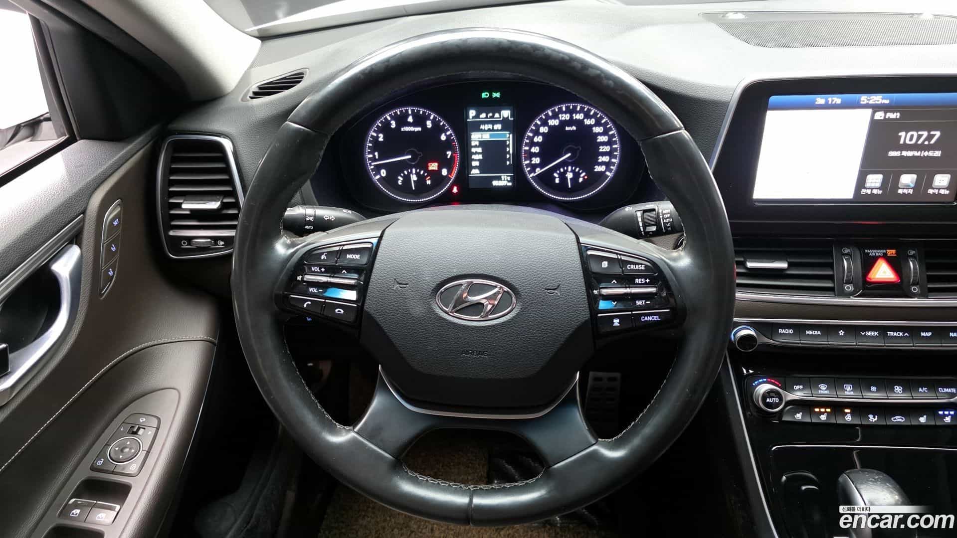 Grandeur Hyundai 2018.0-OPTION-017