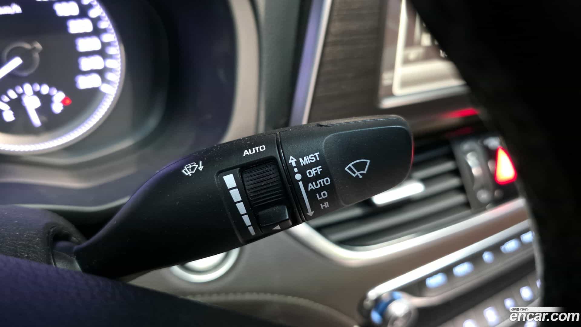 Grandeur Hyundai 2018.0-OPTION-022