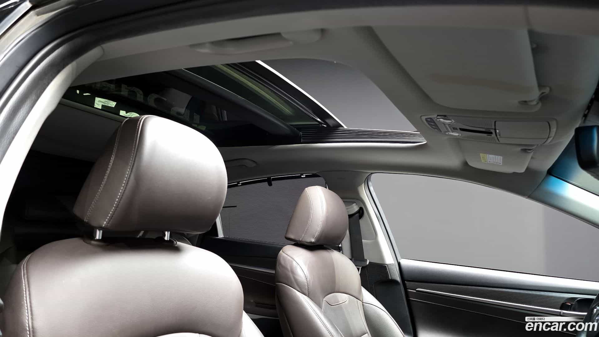 Grandeur Hyundai 2018.0-OPTION-024