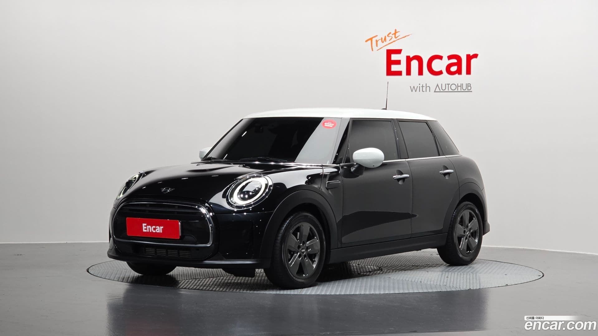 Main__Slider__Photo:Cooper Mini 2022.6-0