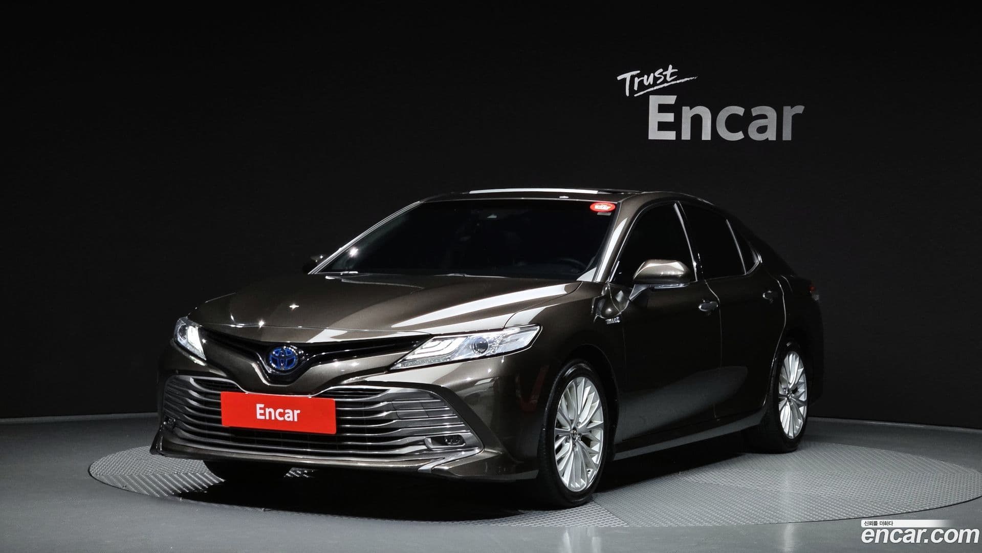Main__Slider__Photo:Camry Toyota 2018.9-0