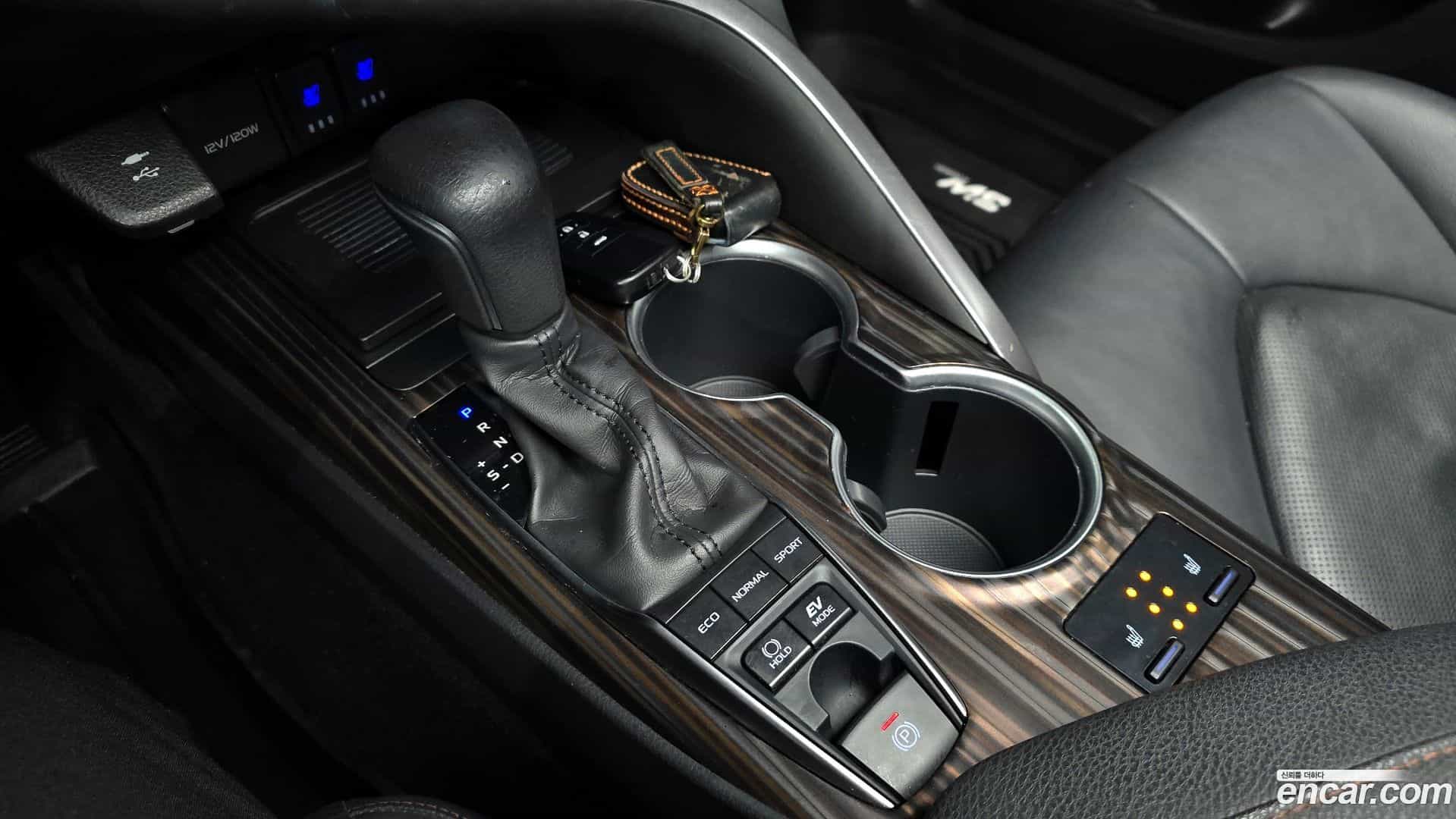 Camry Toyota 2018.9-INNER-009