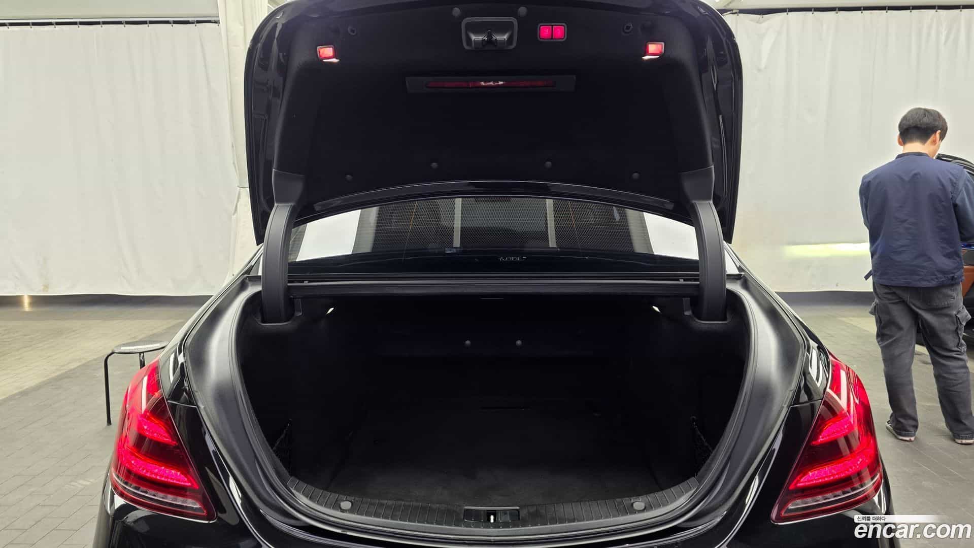 S-Class Mercedes-Benz 2018.0-OPTION-024