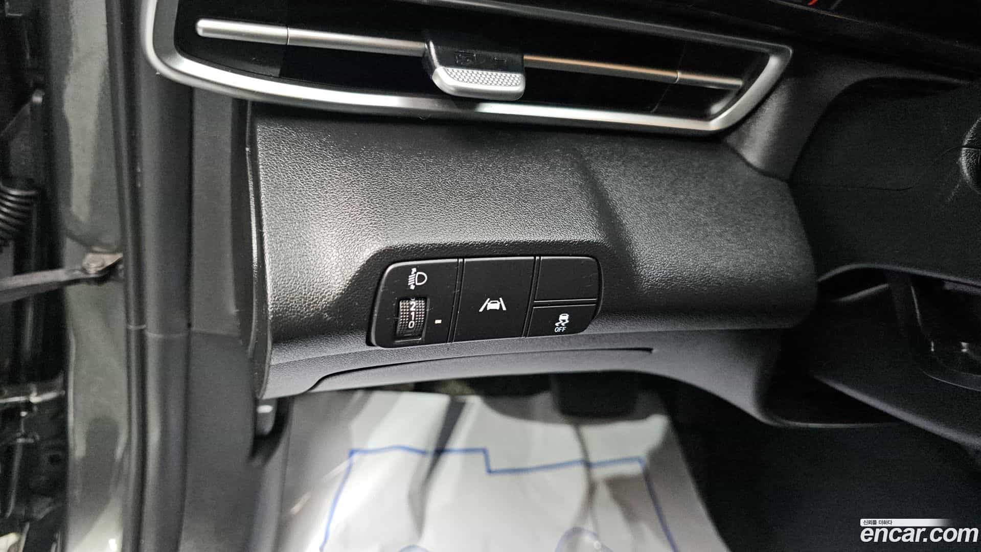 AVANTE Hyundai 2022.5-OPTION-019