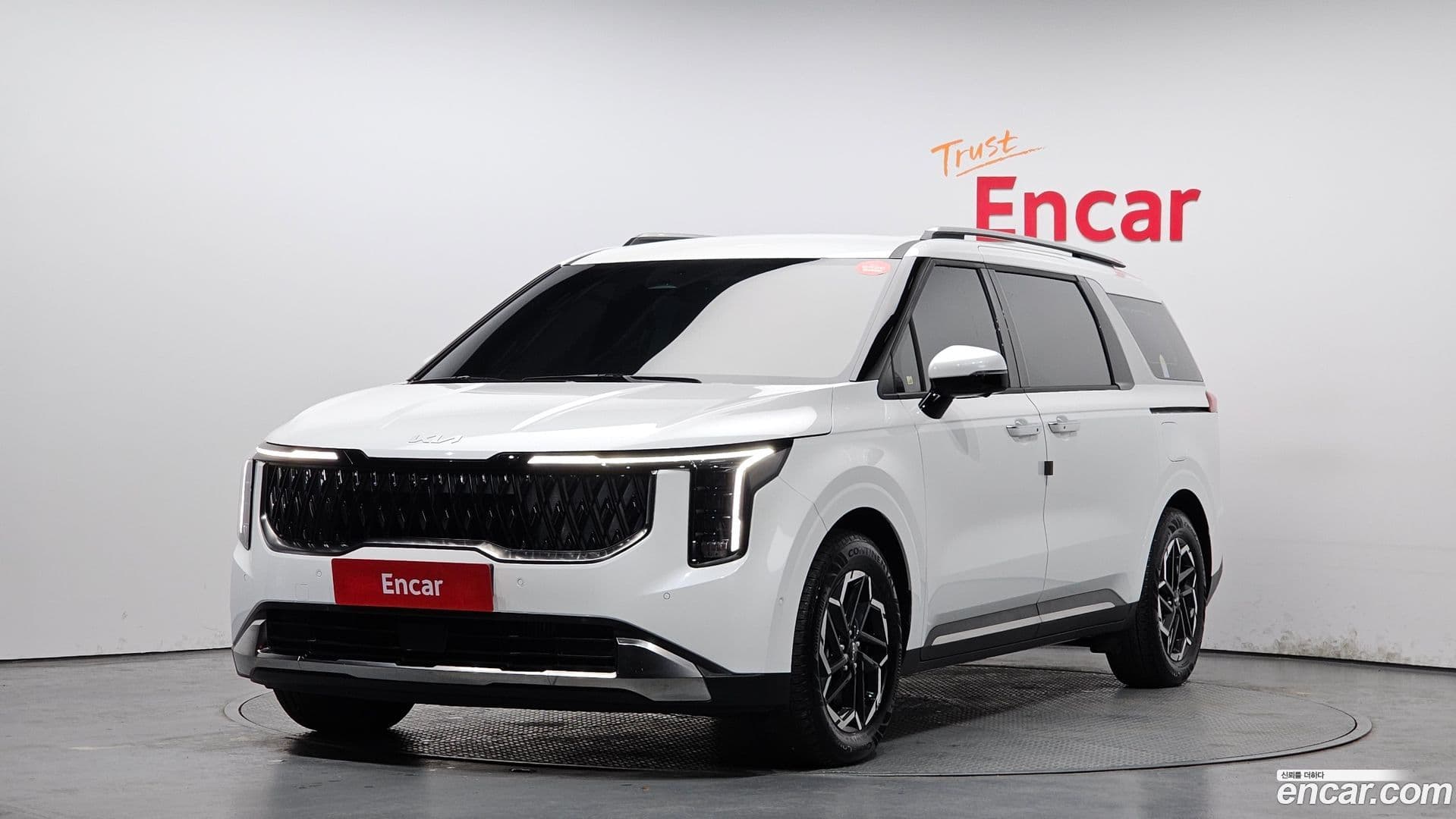 Main__Slider__Photo:Canival Kia 2024.6-0
