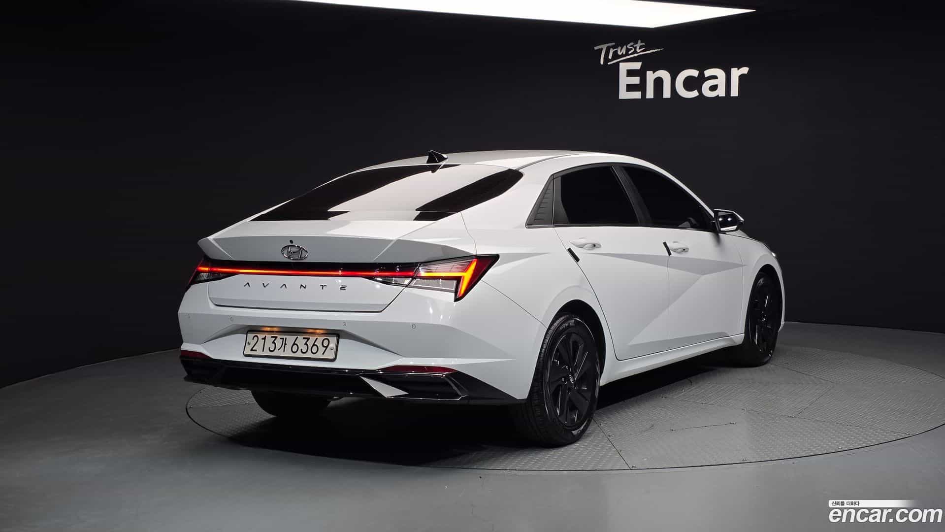 AVANTE Hyundai 2021.0-OUTER-002
