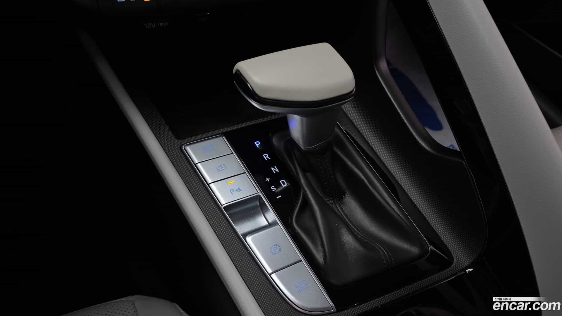 AVANTE Hyundai 2021.0-INNER-009