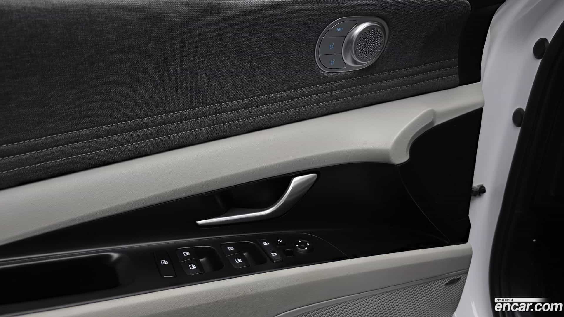 AVANTE Hyundai 2021.0-OPTION-022