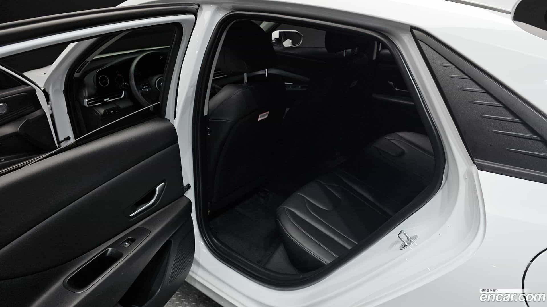 AVANTE Hyundai 2023.2-OPTION-015
