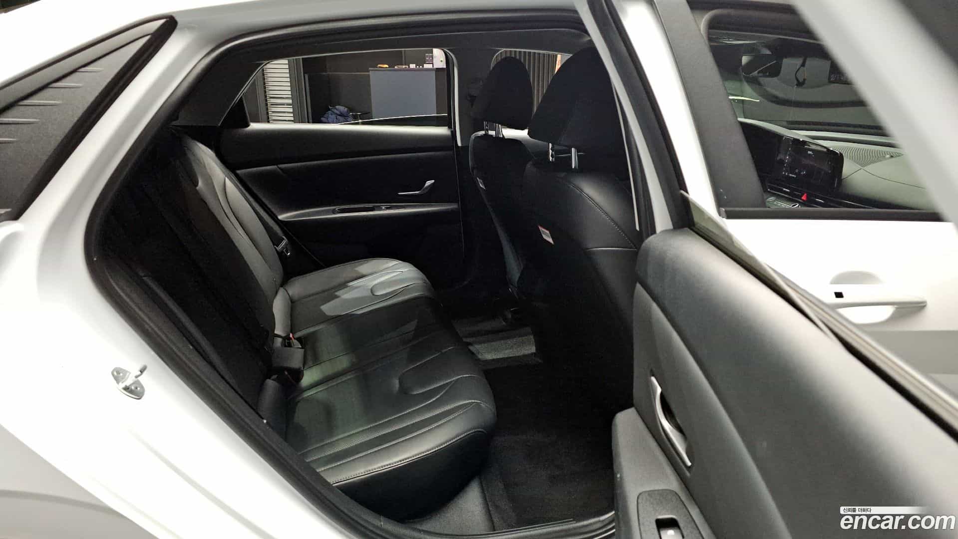 AVANTE Hyundai 2023.2-OPTION-017