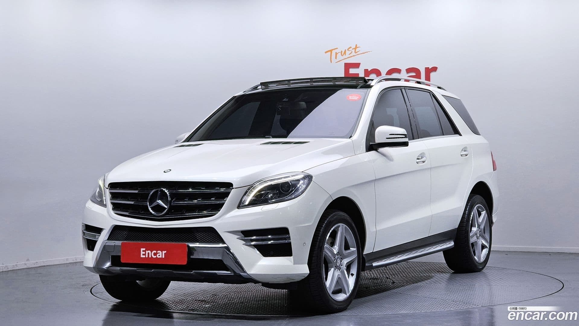 Main__Slider__Photo:M-class Mercedes-Benz 2014.9-0