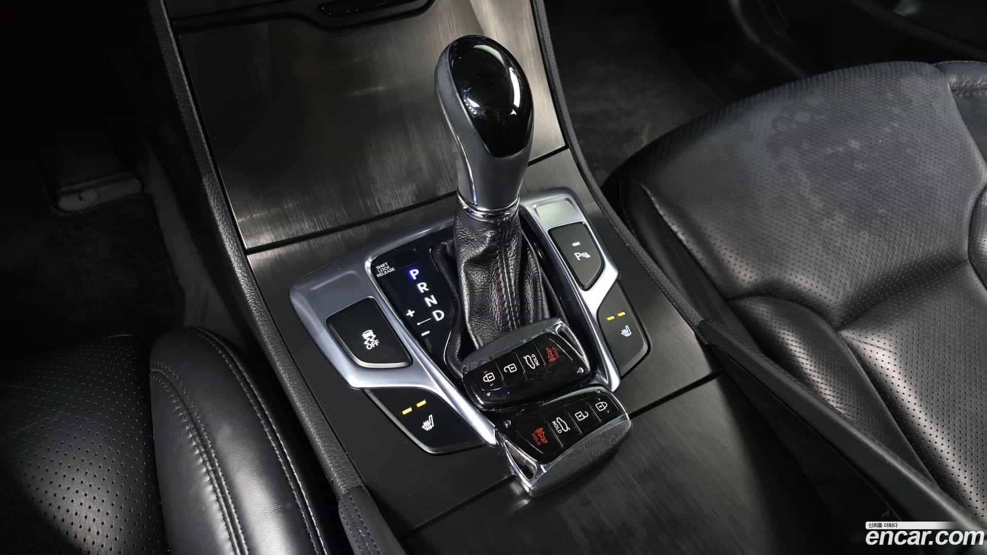 Grandeur Hyundai 2015.11-INNER-009