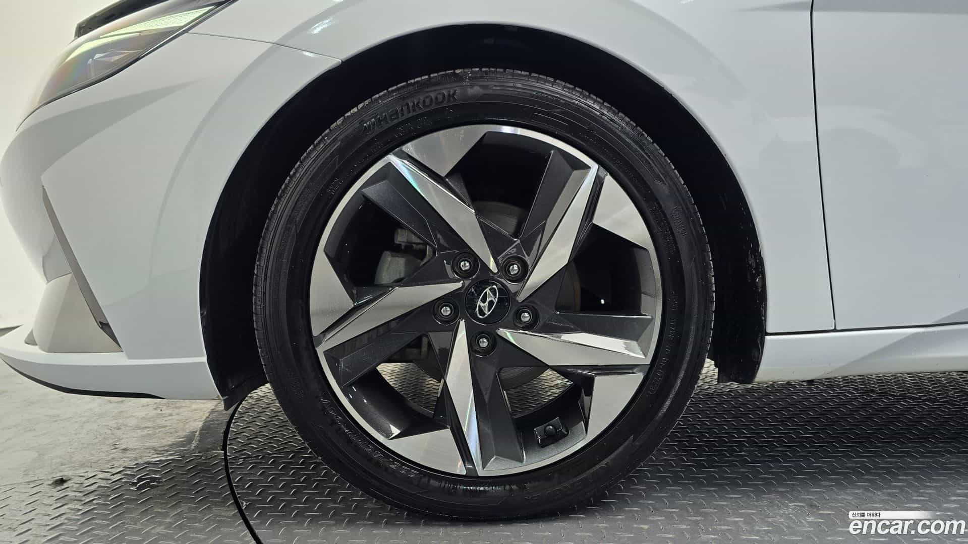 AVANTE Hyundai 2020.6-OUTER-005