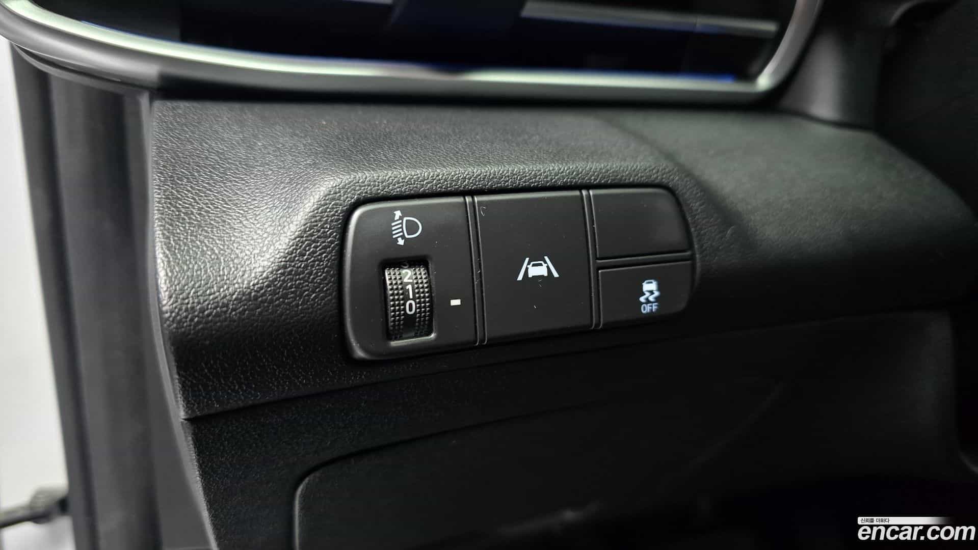 AVANTE Hyundai 2020.6-OPTION-018
