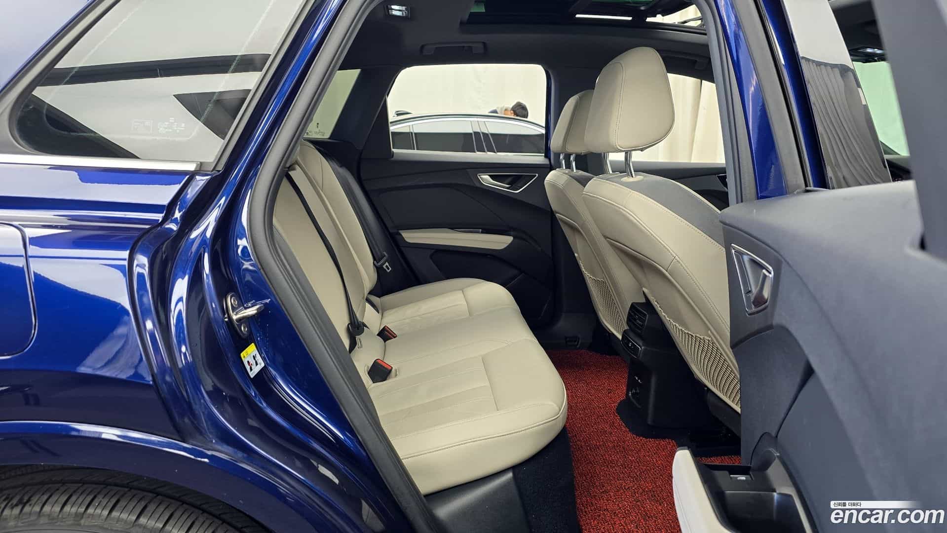 Q4 e-tron Audi 2022.8-OPTION-016