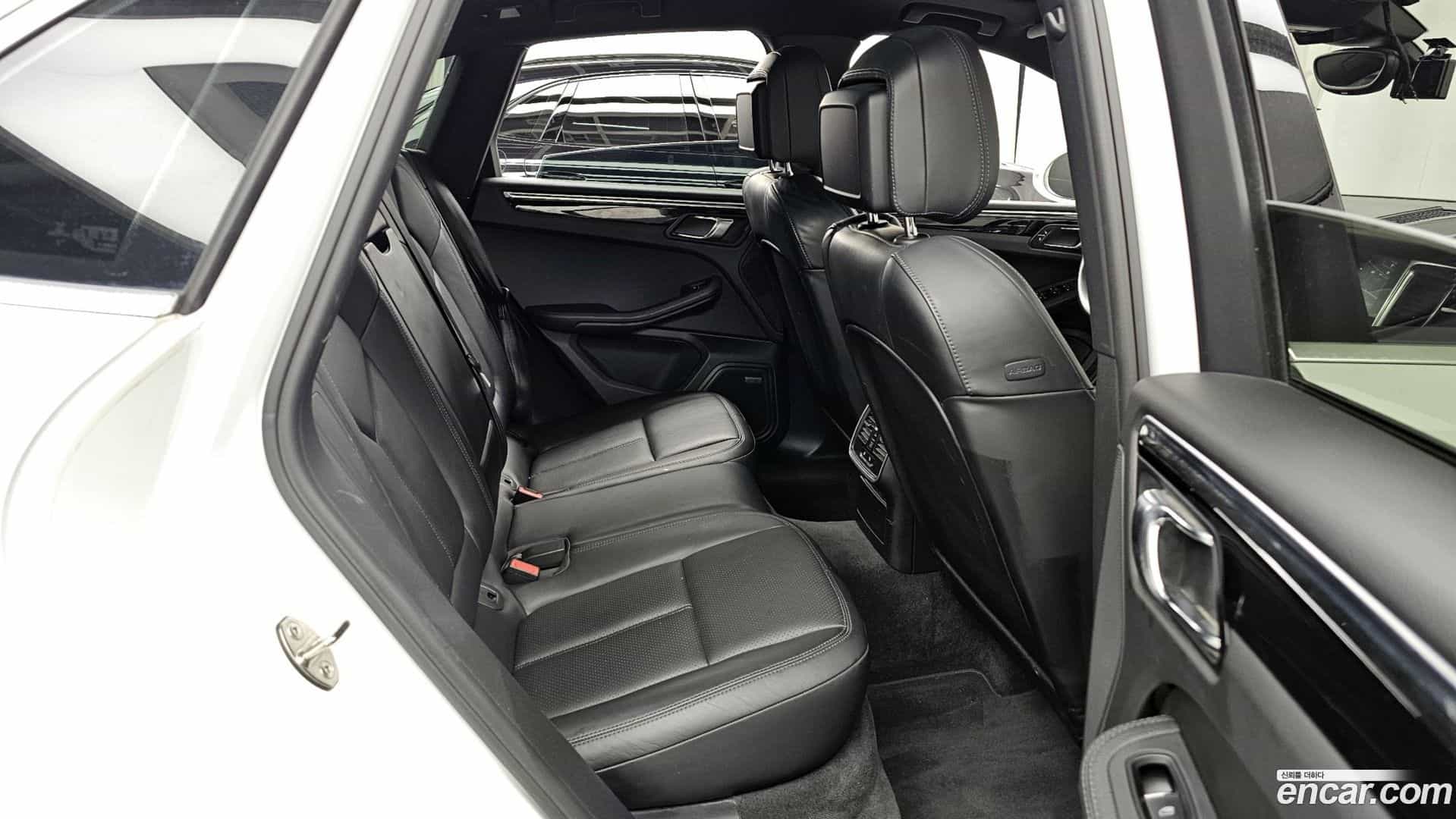 Macan Porsche 2016.2-OPTION-015