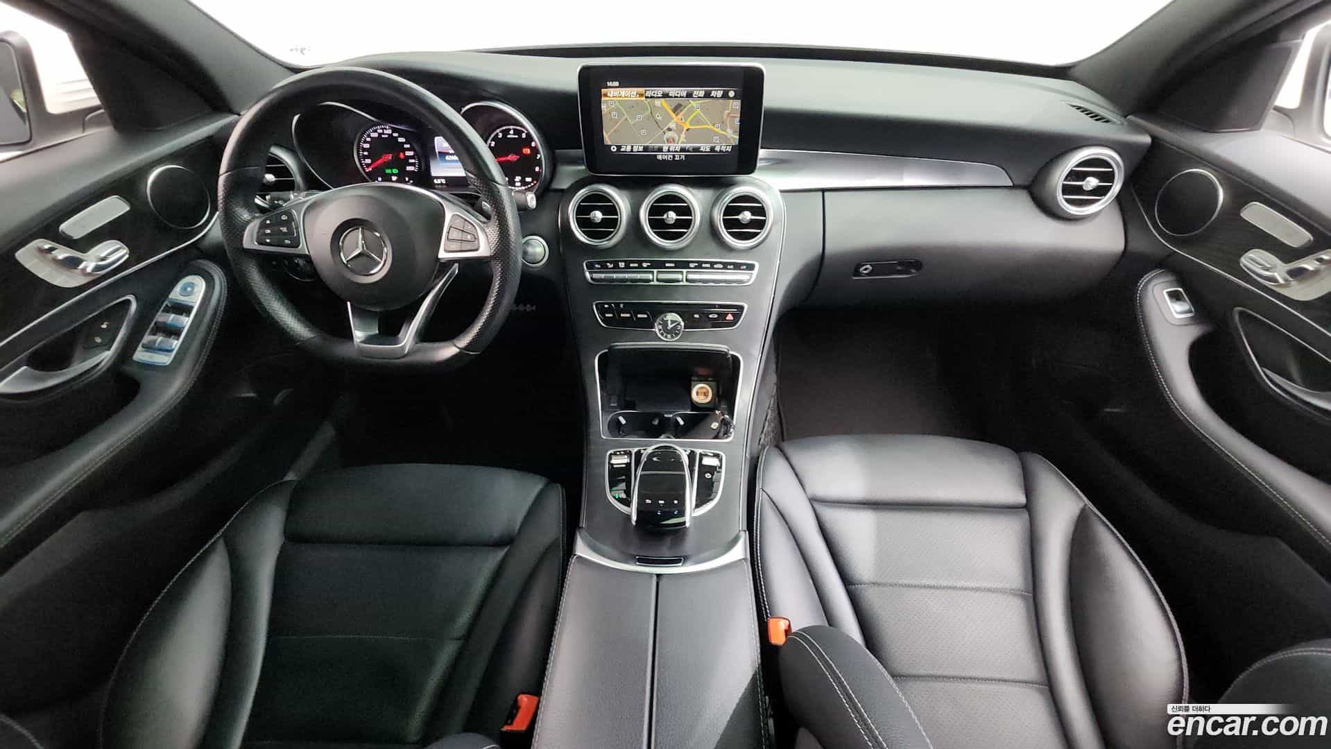C-Class Mercedes-Benz 2017.1-INNER-007